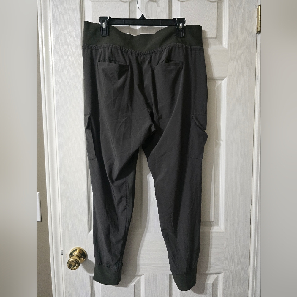 Athleta Sutton Cargo Joggers, Olive Green, Pull-On, Knit Waistband, Sz 14, EUC! - Picture 7 of 9